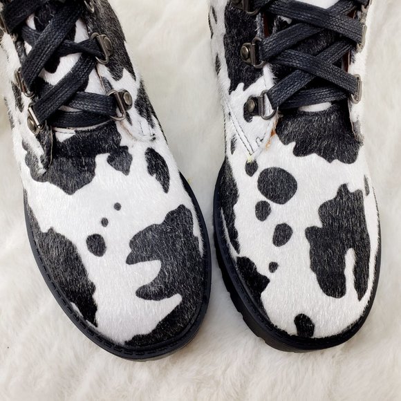 Savage Cow Combat Lace Up Knee Boots Faux Cow Print Brand New - Picture 17 of 17